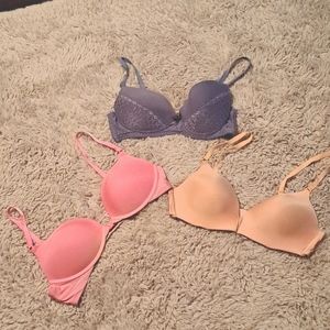 38B 3 bra lot